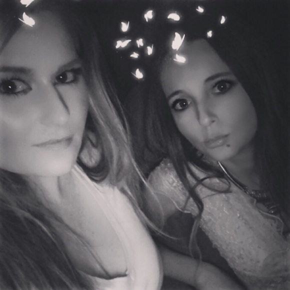 Meet your Posher, Val - Picture 1 of 7